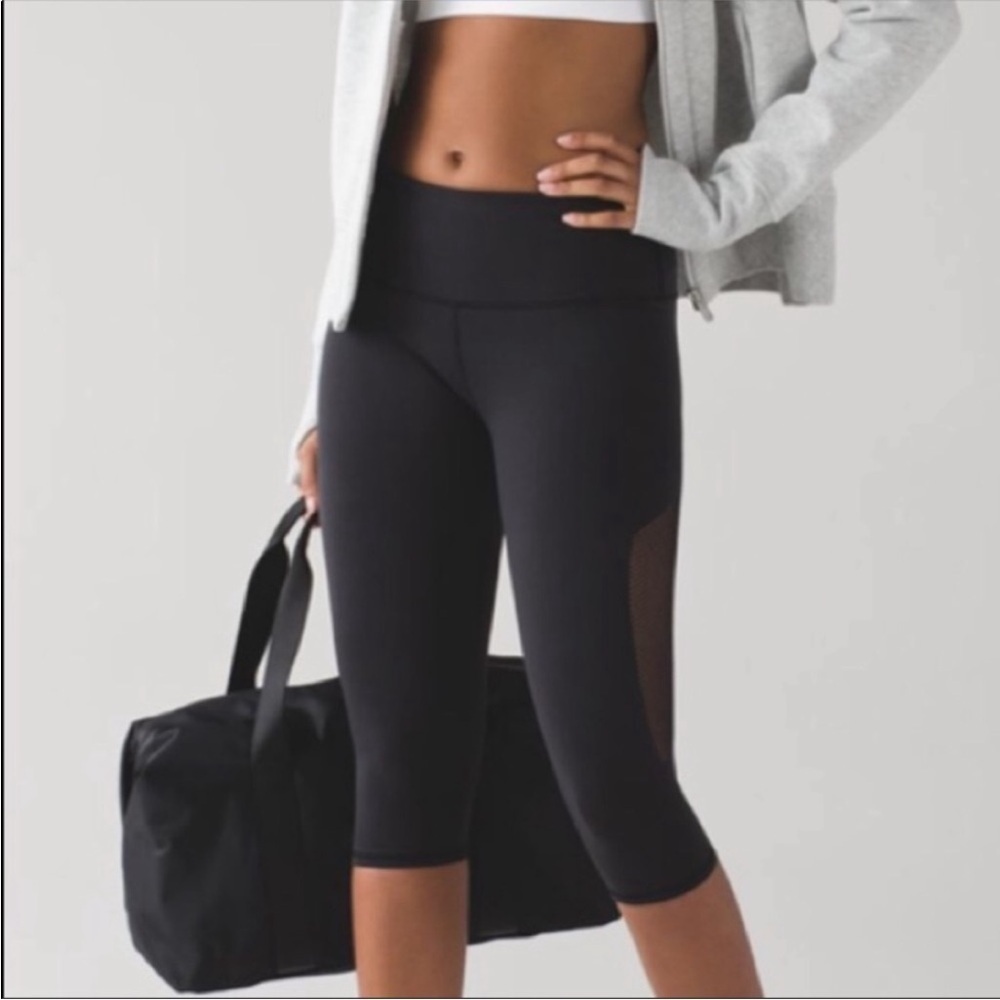 Lululemon Athletica Black crop Leggings Stretchy Performance XS